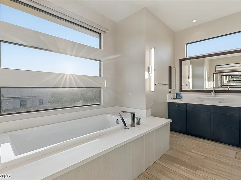 64 Grey Feather Dr — Photo 36