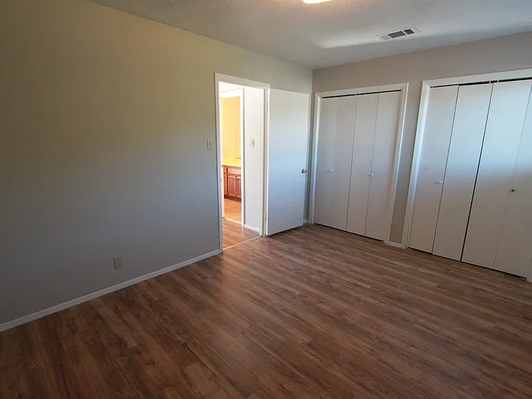 3904 Hudson Bend Rd #D — Photo 22