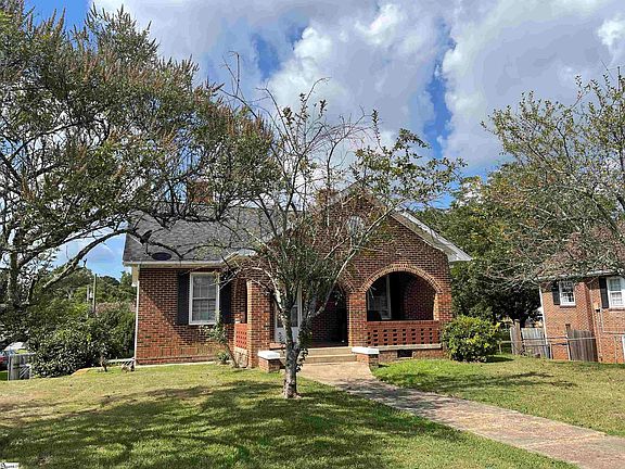 3rd image of 662 Kirksey Dr W