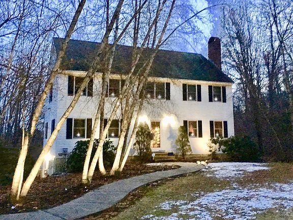 2nd image of 16 E Applewood Dr