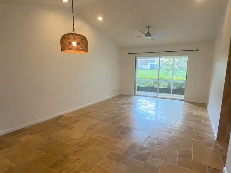 120 Quail Forest Blvd #120 — Photo 4