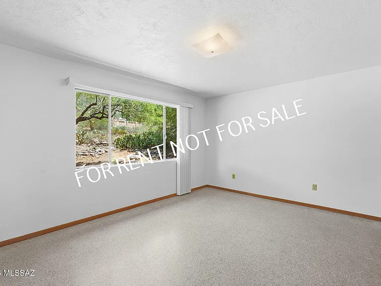 4565 E Quivira Dr — Photo 17