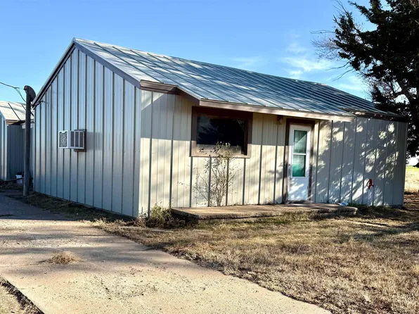 847 Mile 45 Rd, Hooker, OK 73945