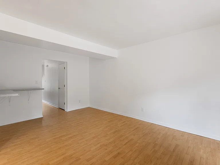 337 Hutton Cir — Photo 21