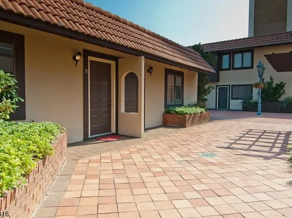 300 Gorge Rd #36, Cliffside Park Boro, NJ 07010