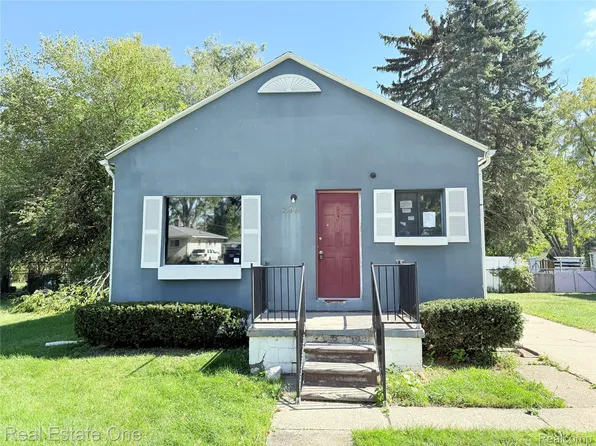 21044 Sunset Ave, Warren, MI 48091