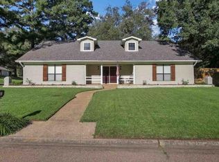61 Sunline Dr, Brandon, MS 39042