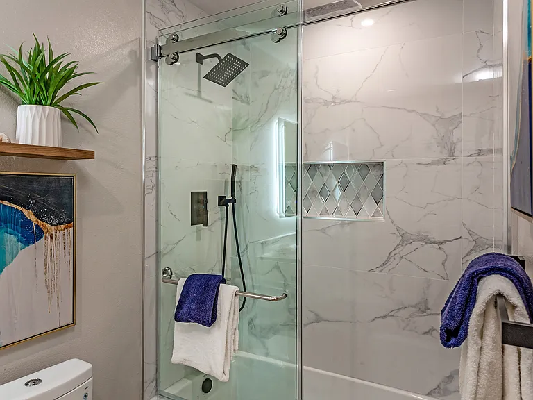 1185 W Latimer Ave — Photo 15
