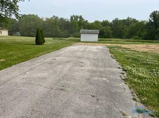 4702 Walbridge Rd, Northwood, OH 43619