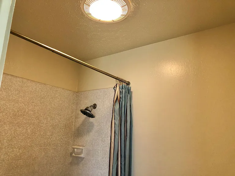 98-1652 Kiawe St — Photo 42
