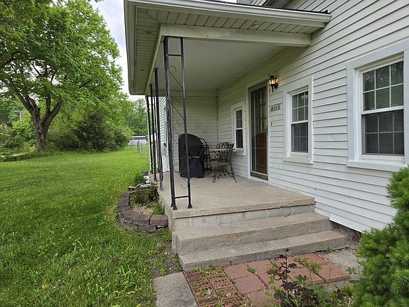 3rd image of 7931 Talladay Rd