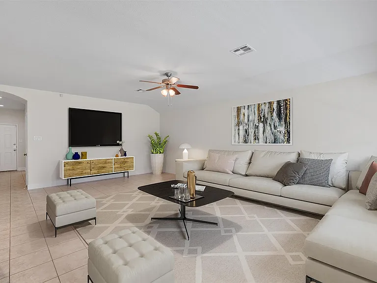 3021 Angelina Ct — Photo 4