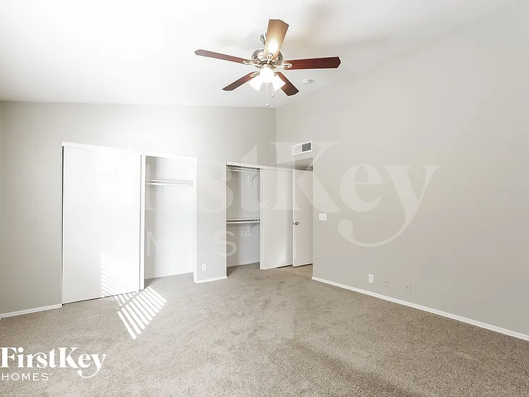 7371 W Colter St — Photo 8