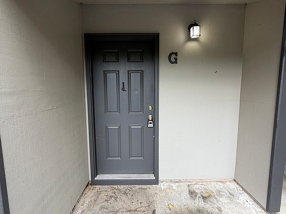 2nd image of 157 Nevada Dr APT G