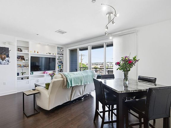 5th image of 555 Ygnacio Valley Rd Unit 220