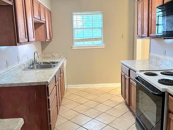 4th image of 6450 Lynnfield Rd