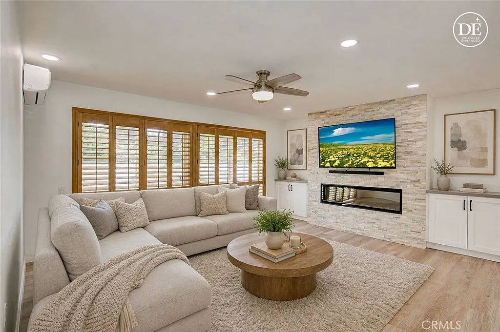 2 bed, 1079 sqft, $3,400 — Photo 3