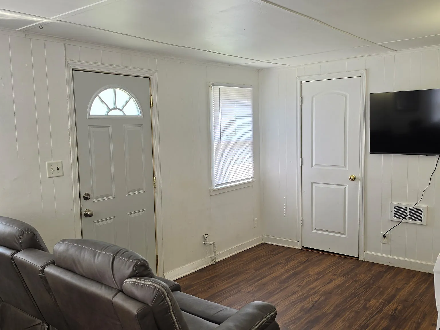 Cottage Grove, Unit 3 — Photo 4