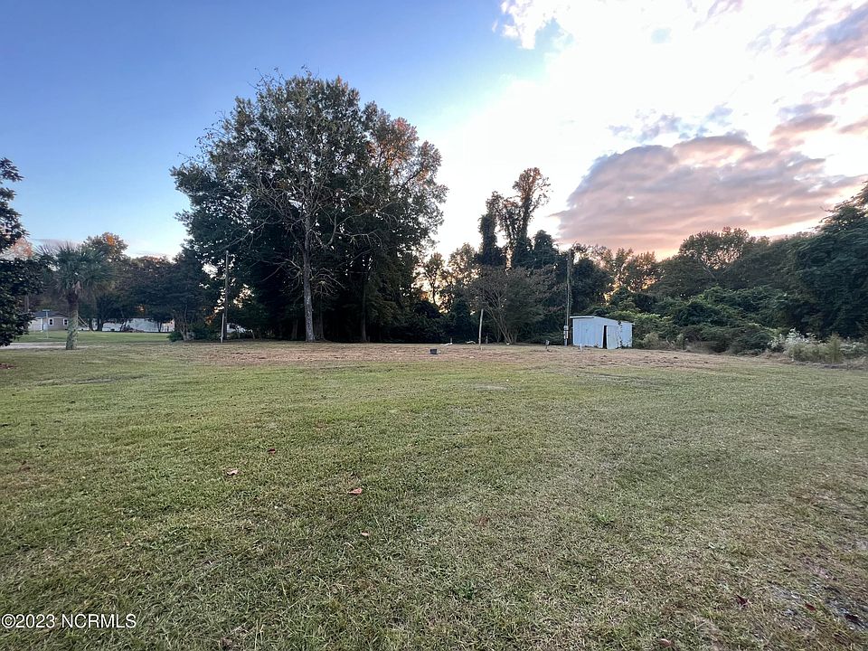 1st image of 122 Cedar Lake Drive