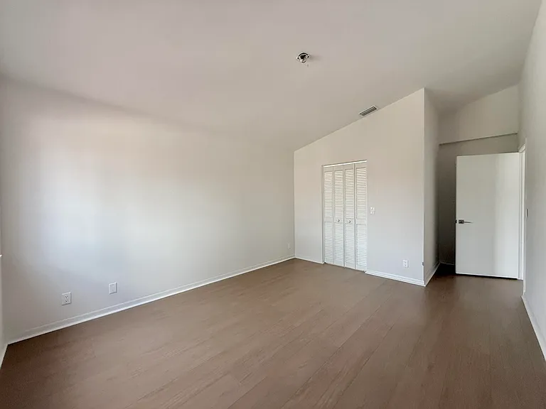 21440 Millbrook Ct — Photo 15
