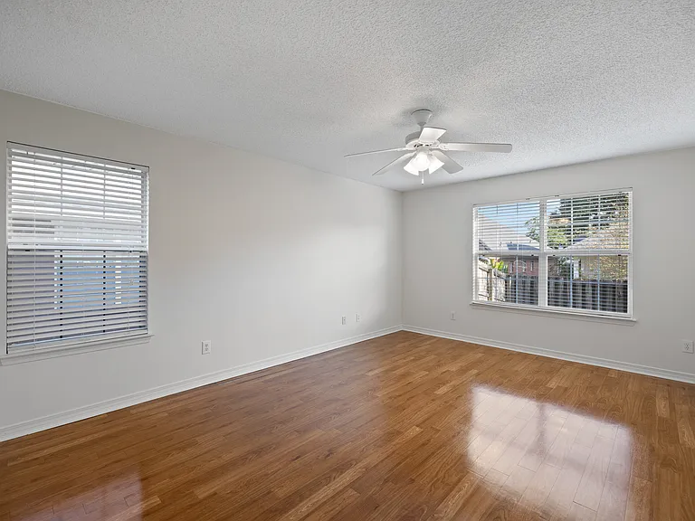 157 Cypress Ln — Photo 12