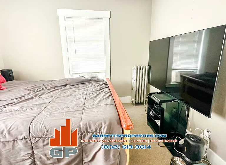 92 Maple Ave #2 — Photo 2