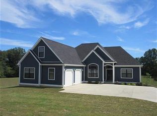 200 Knotting Hill Dr, Springville, IN 47462
