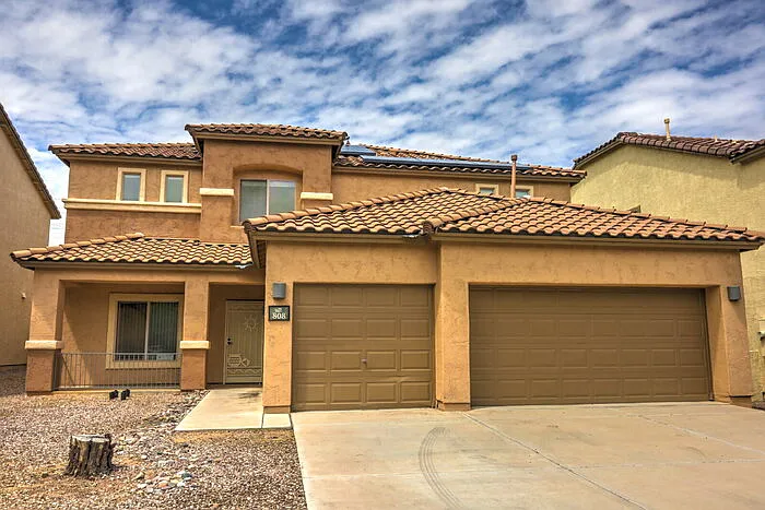 5 bed, 3.5 bath, 3187 sqft, $2,685 — Photo 1