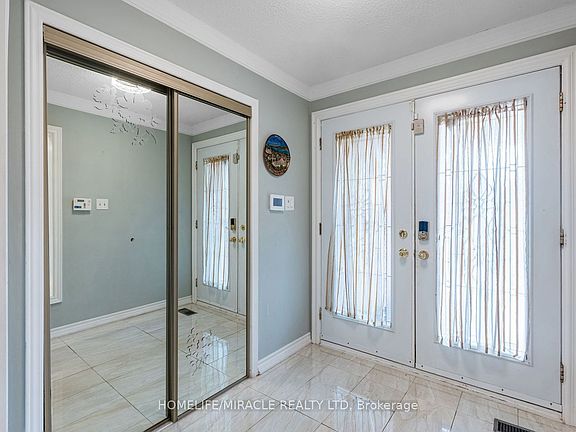2nd image of 958 Summerbreeze Ct