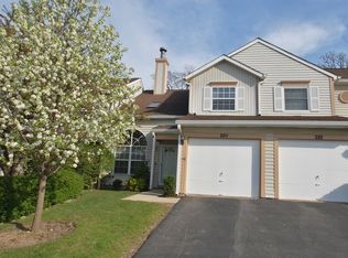 280 Ascot Ln, Streamwood, IL 60107