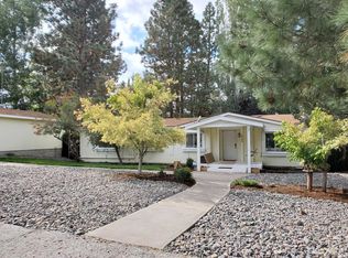 1023 SE Castlewood Dr, Bend, OR