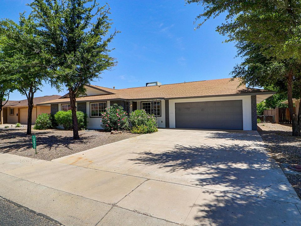 1st image of 10809 W Saratoga Cir