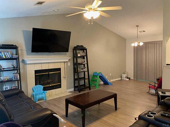4th image of 1679 Kinsale Dr