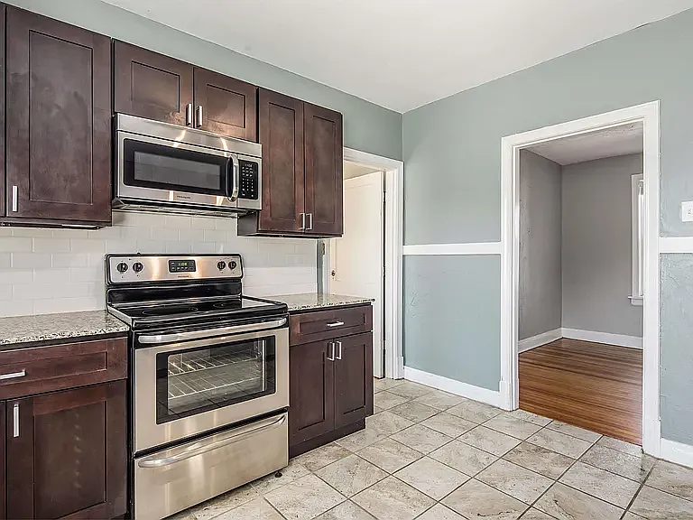 1210 S Newstead Ave #2W — Photo 2