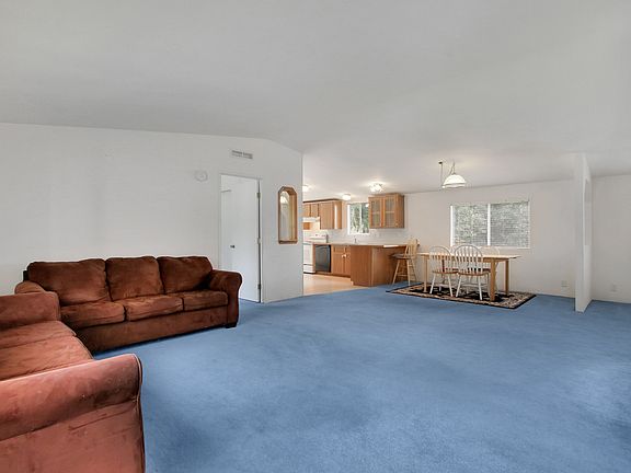 4th image of 11614 234th Avenue Ct E