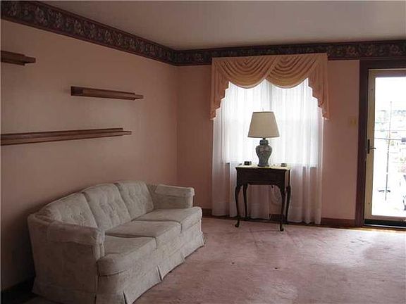 2nd image of 701 Fordham Ave