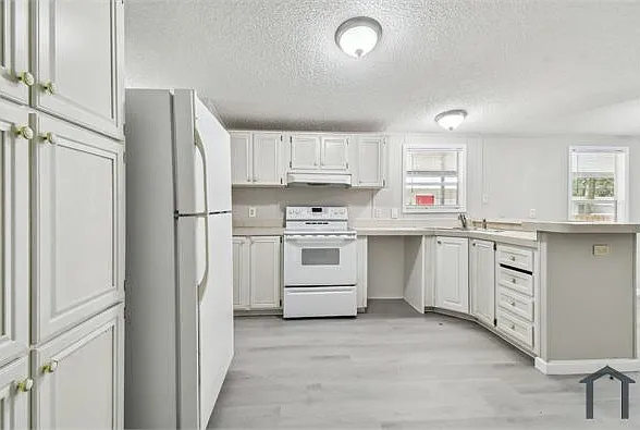 10607 Bay Hills Cir — Photo 5