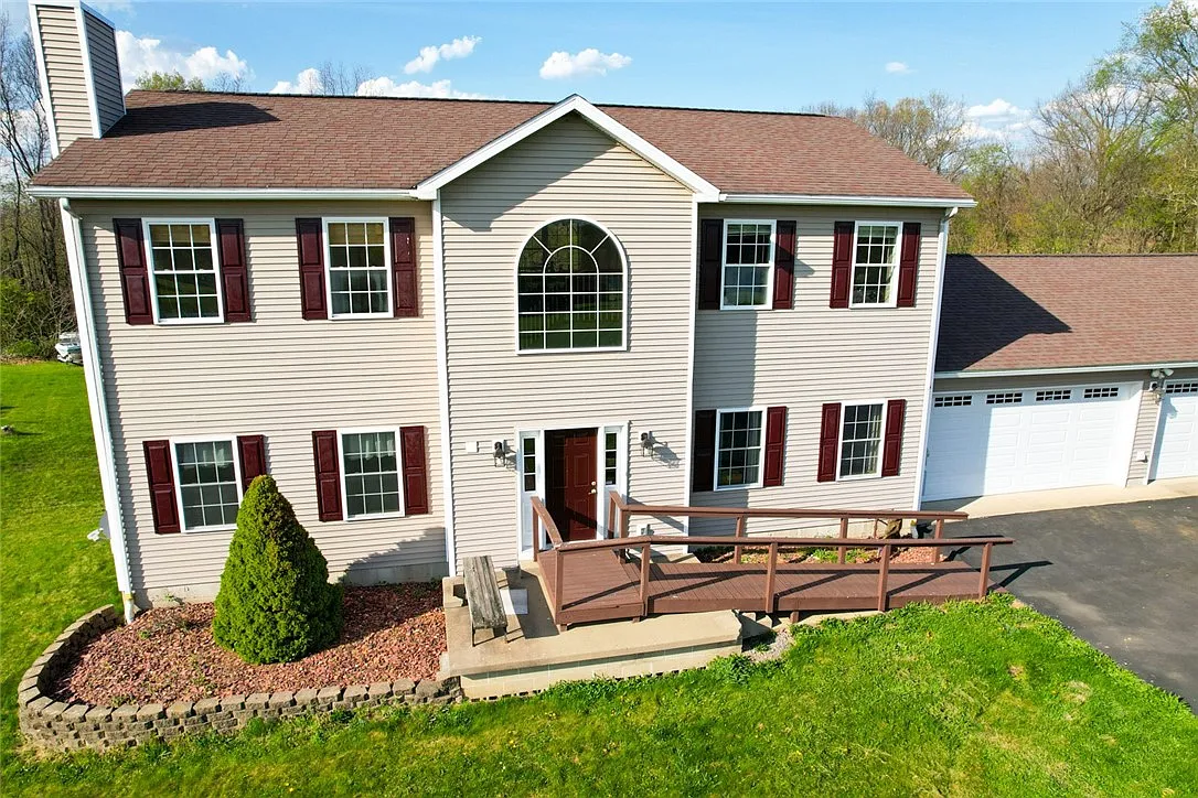 91 Green Manor Dr photo 1