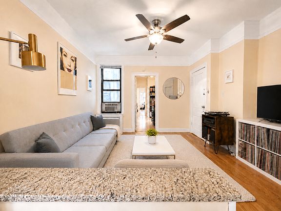 4th image of 1865 Madison St APT 3R