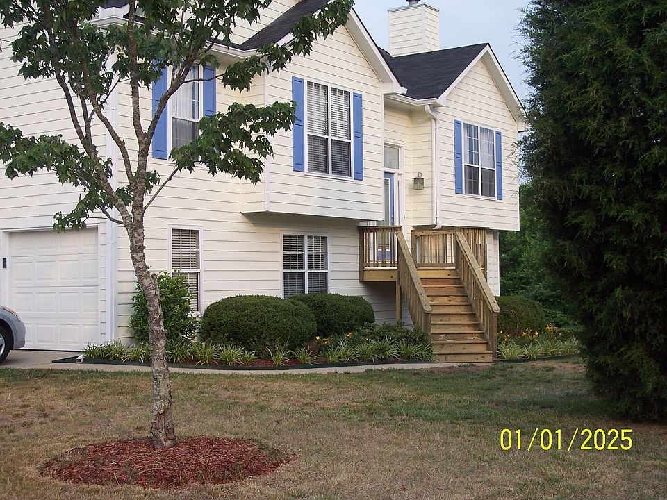 View from front yard