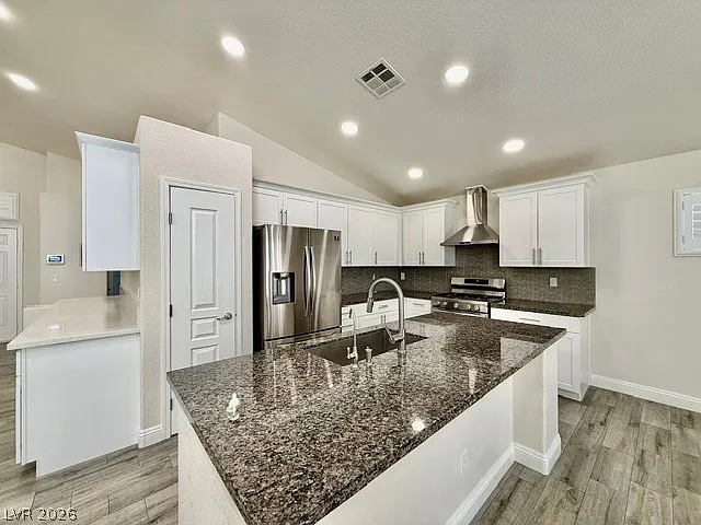 5731 Montezuma Creek St — Photo 7