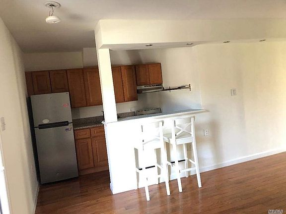 3rd image of 420 N Corona Ave Unit 10