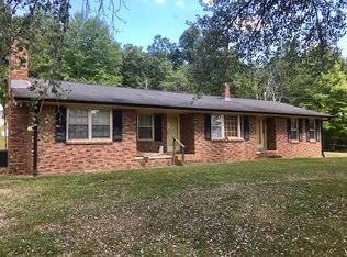 2418 N Hurricane Creek Rd, Mc Ewen, TN 37101