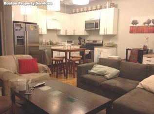 27 Temple Pl #4R, Boston, MA 02111