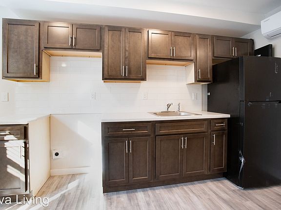 2nd image of 3067 Potter St Floor 1