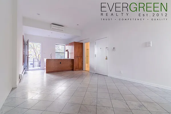 Rented by Evergreen Apartments BK | media 63