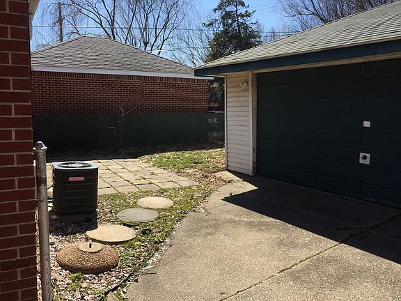 2nd image of 3720 Electric Ave