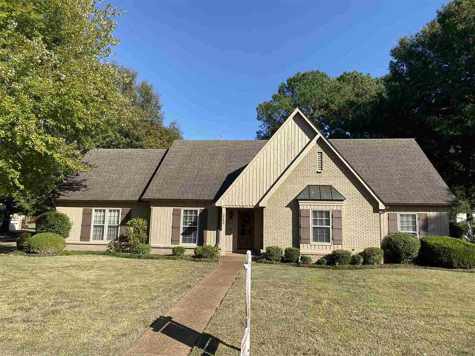 1st image of 2260 Prestwick Dr