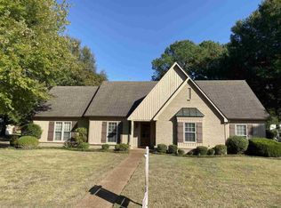 2260 Prestwick Dr, Germantown, TN 38139