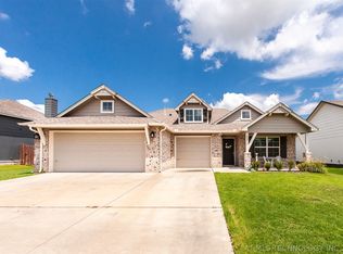 7409 E 87th St N, Owasso, OK 74055